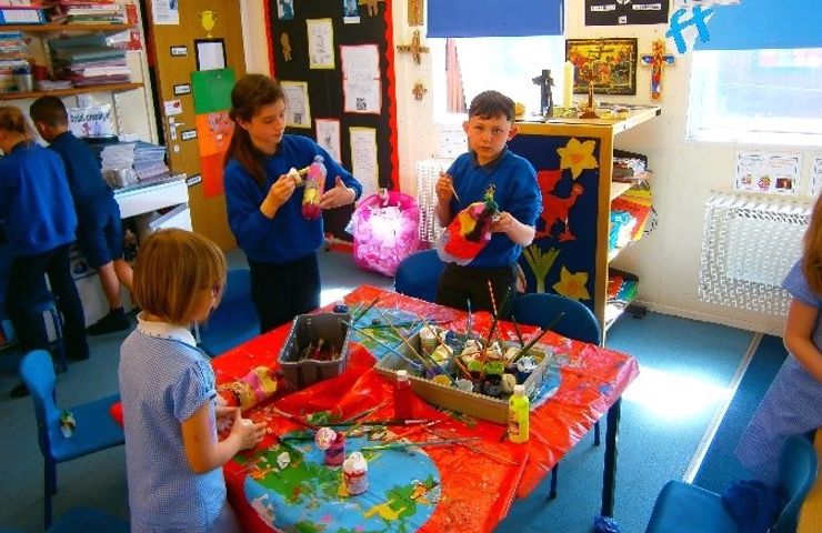 Creu Offer Dal Bwyd Adar