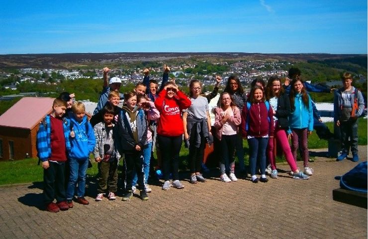 Disgyblion Ysgol Hooson yn Pwll Mawr Mlaenafon